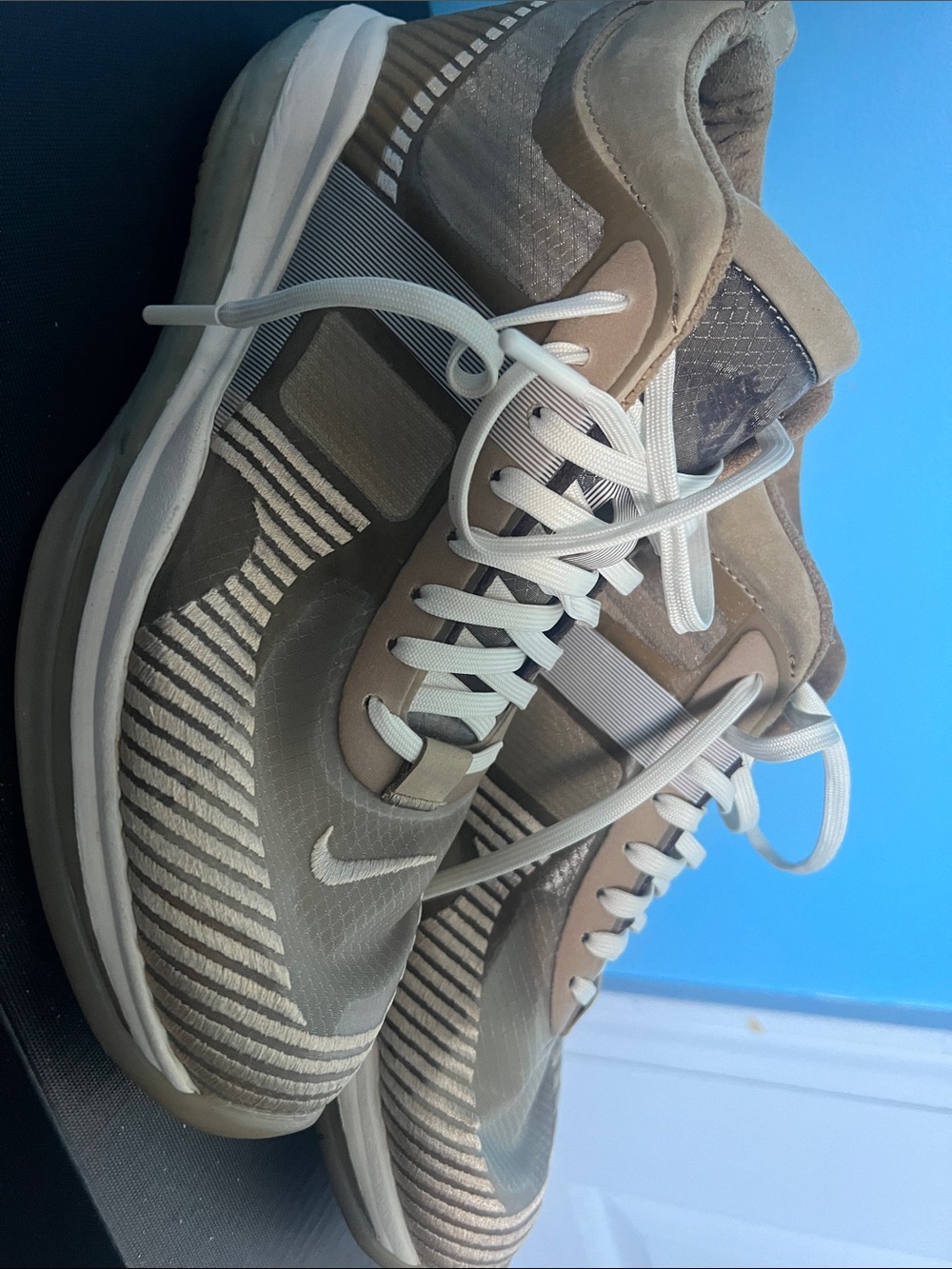 Nike Taupe and White Knit-Pattern Athletic Sneakers